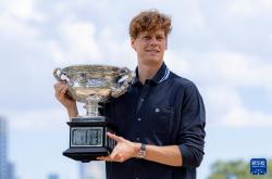 开云sport-澳网完胜美网，辛纳惊艳四座