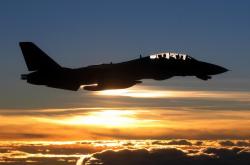 开云体育-曼城蓝调驶入克罗地亚，阿圭罗在F1街道赛的足球式接管