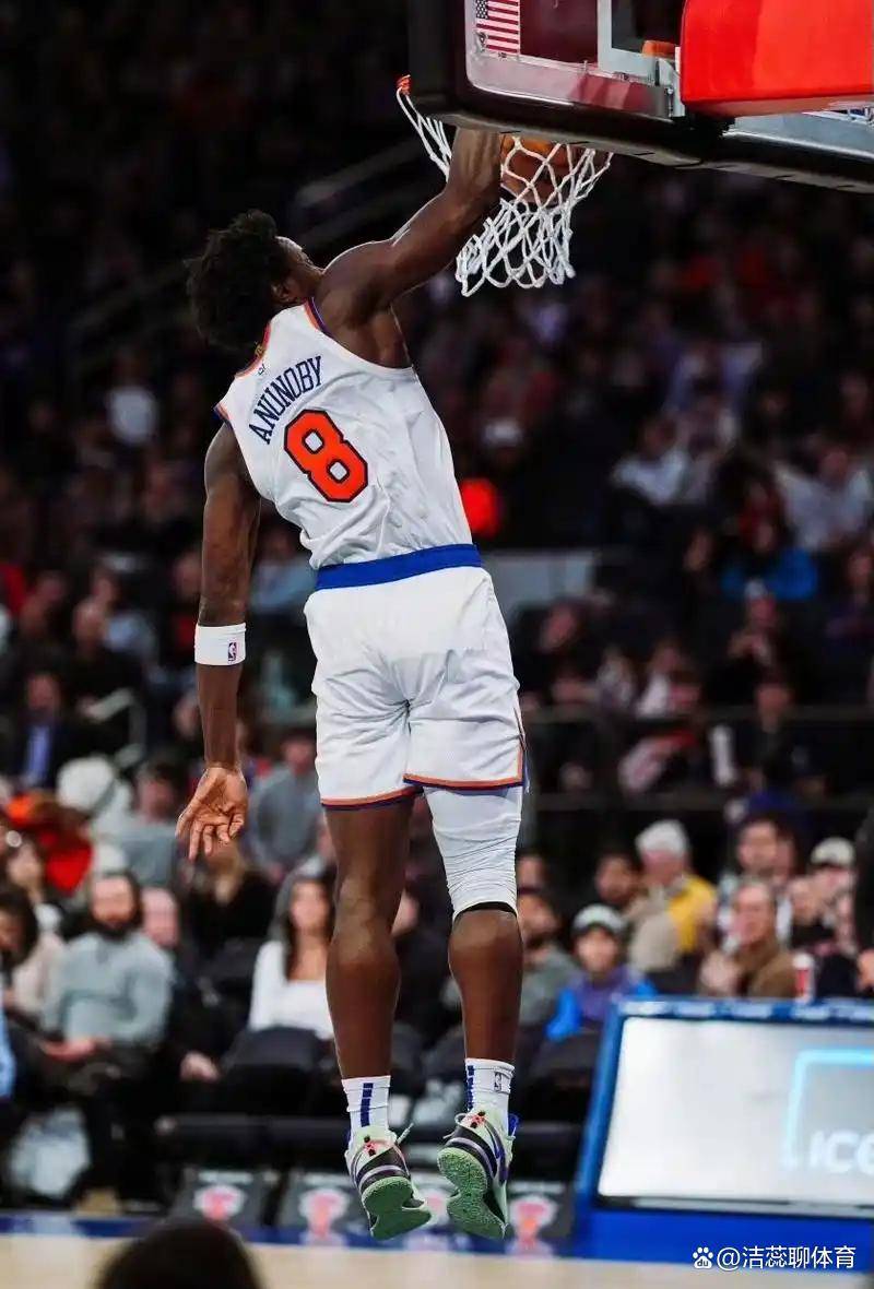 澳大利亚男篮强势尼克斯，利拉德统治全场