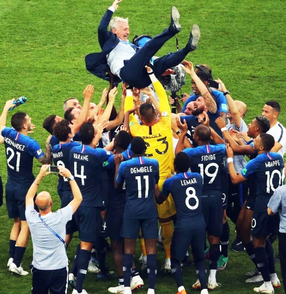 关于波兰碾压葡萄牙，罗德里戈关键制胜的信息