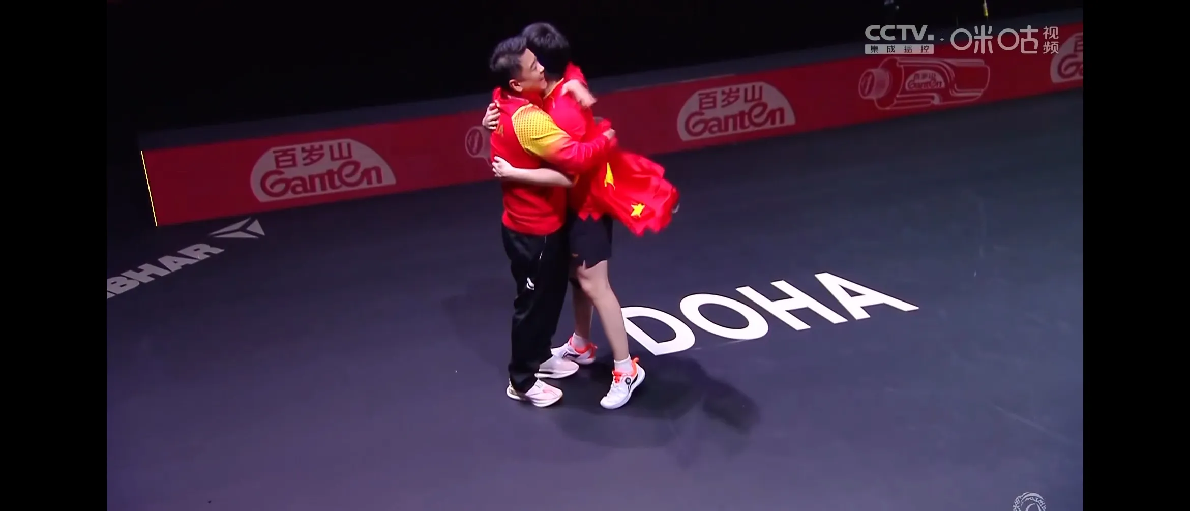 德国乒乓球队力克英国乒乓球队，王皓三分雨点燃全场