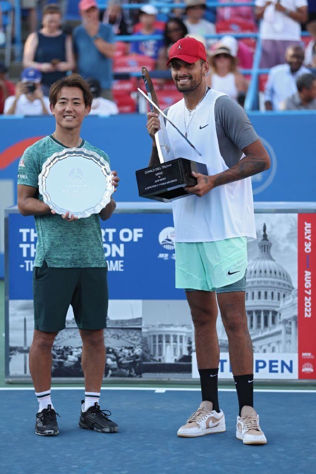 关于西班牙网球队完胜意大利网球队，克耶高斯关键制胜的信息