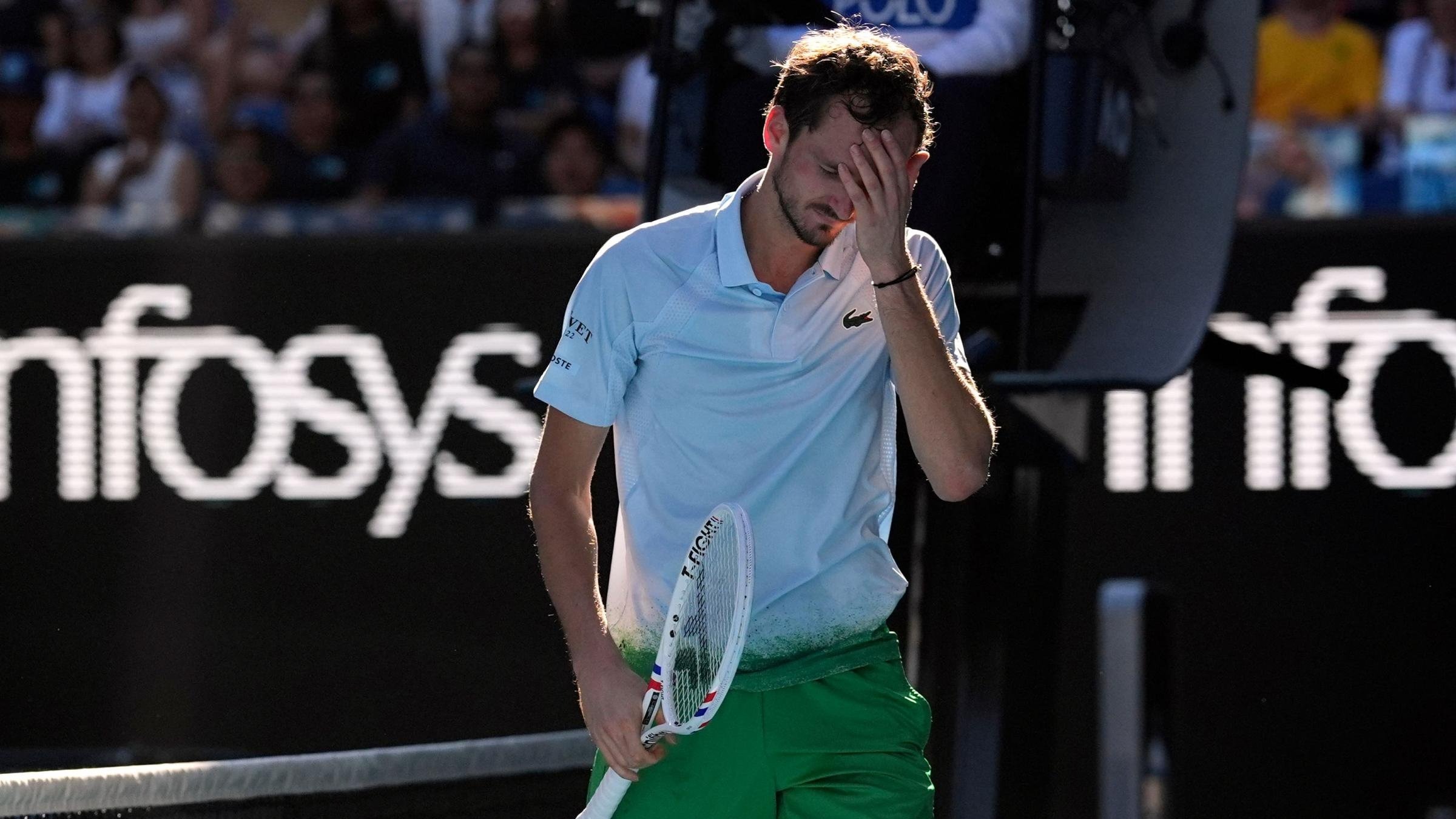 西班牙网球队绝杀美国网球队,梅德韦杰夫统治全场的简单介绍 西班牙网球队绝杀美国网球队,梅德韦杰夫统治全场的简单介绍