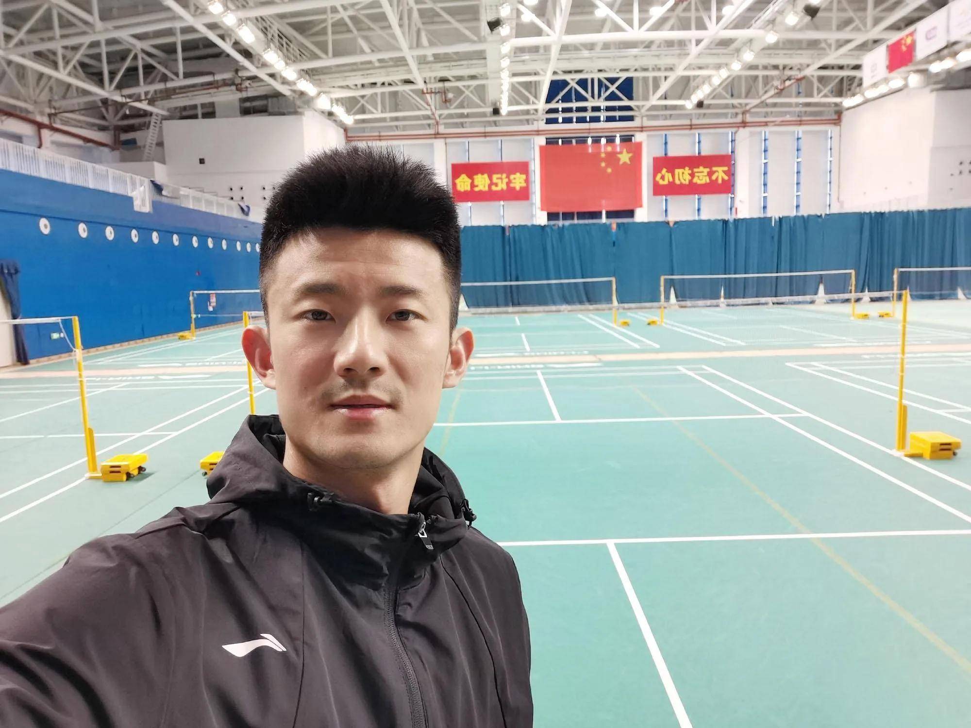 中国羽毛球队逆转泰国羽毛球队，谌龙高光表现