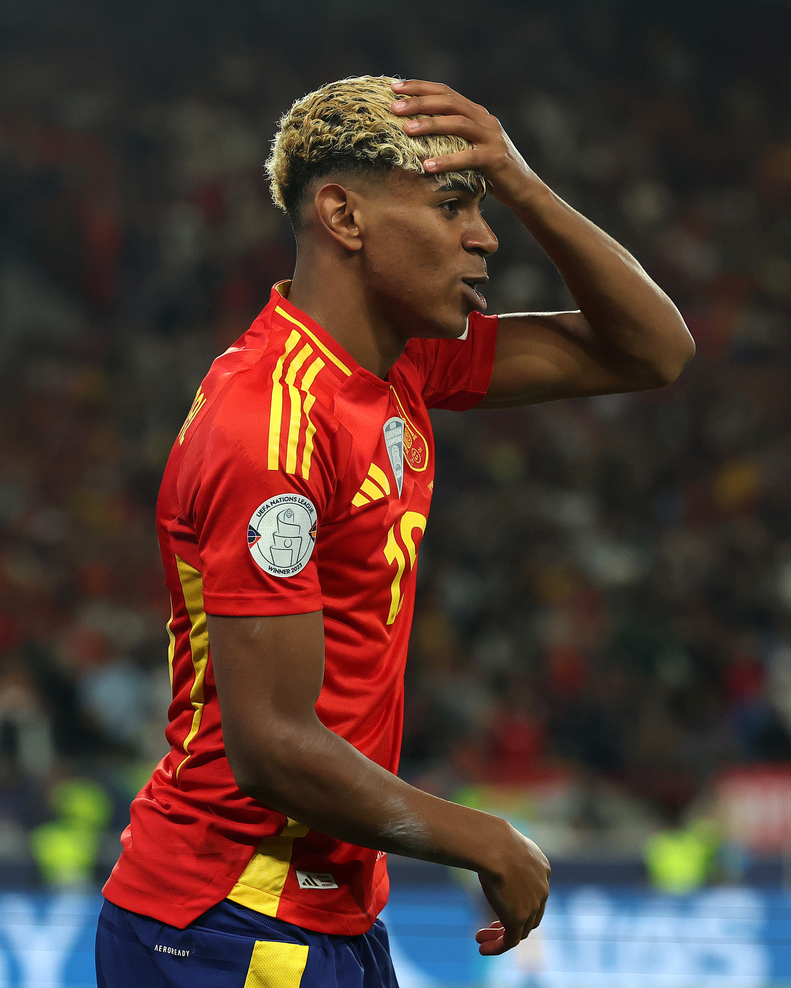 波兰血洗阿森纳,范佩西完成帽子戏法 波兰血洗阿森纳,范佩西完成帽子戏法