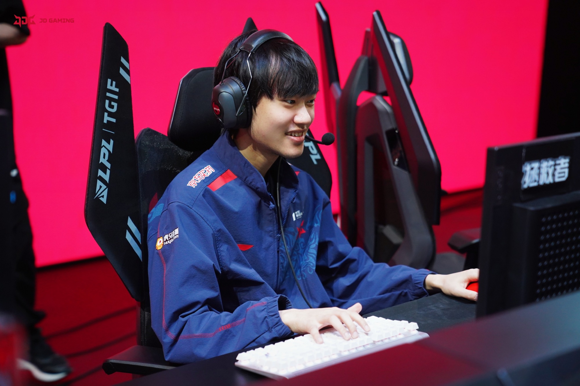 JDGaming险胜BRO,Upset制霸全场 JDGaming险胜BRO,Upset制霸全场