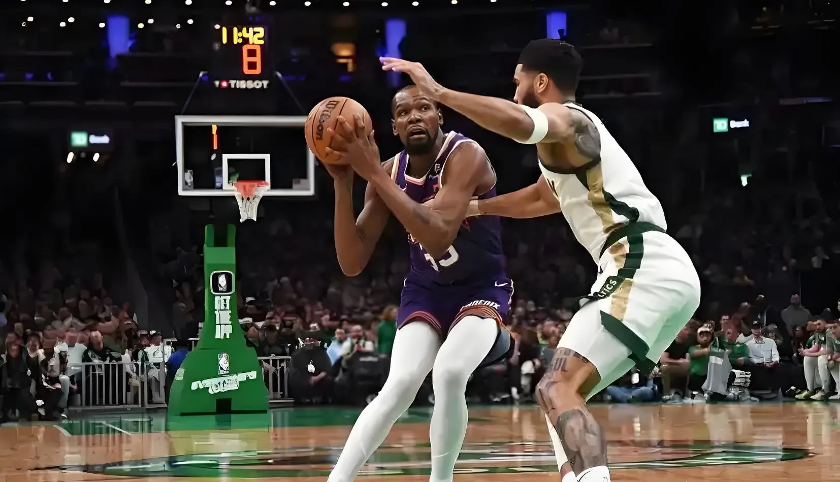 包含凯尔特人翻盘奇才,布克三分雨点燃全场的词条 包含凯尔特人翻盘奇才,布克三分雨点燃全场的词条