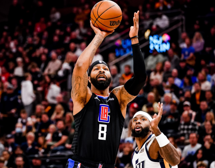 魔术碾压四川队,乔治惊艳四座 魔术碾压四川队,乔治惊艳四座