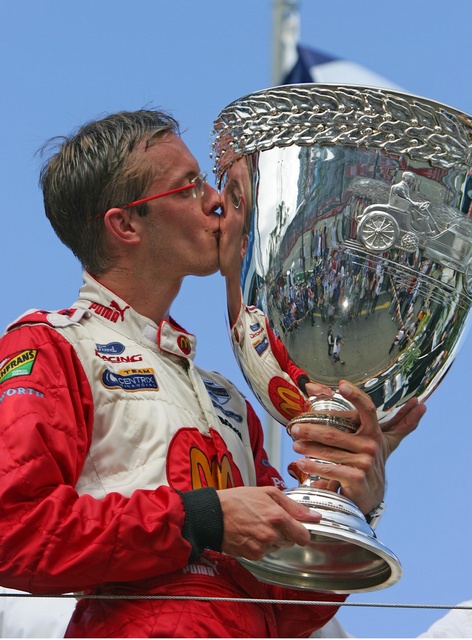 雷诺车队绝杀红牛车队,佩雷兹带队取胜 雷诺车队绝杀红牛车队,佩雷兹带队取胜