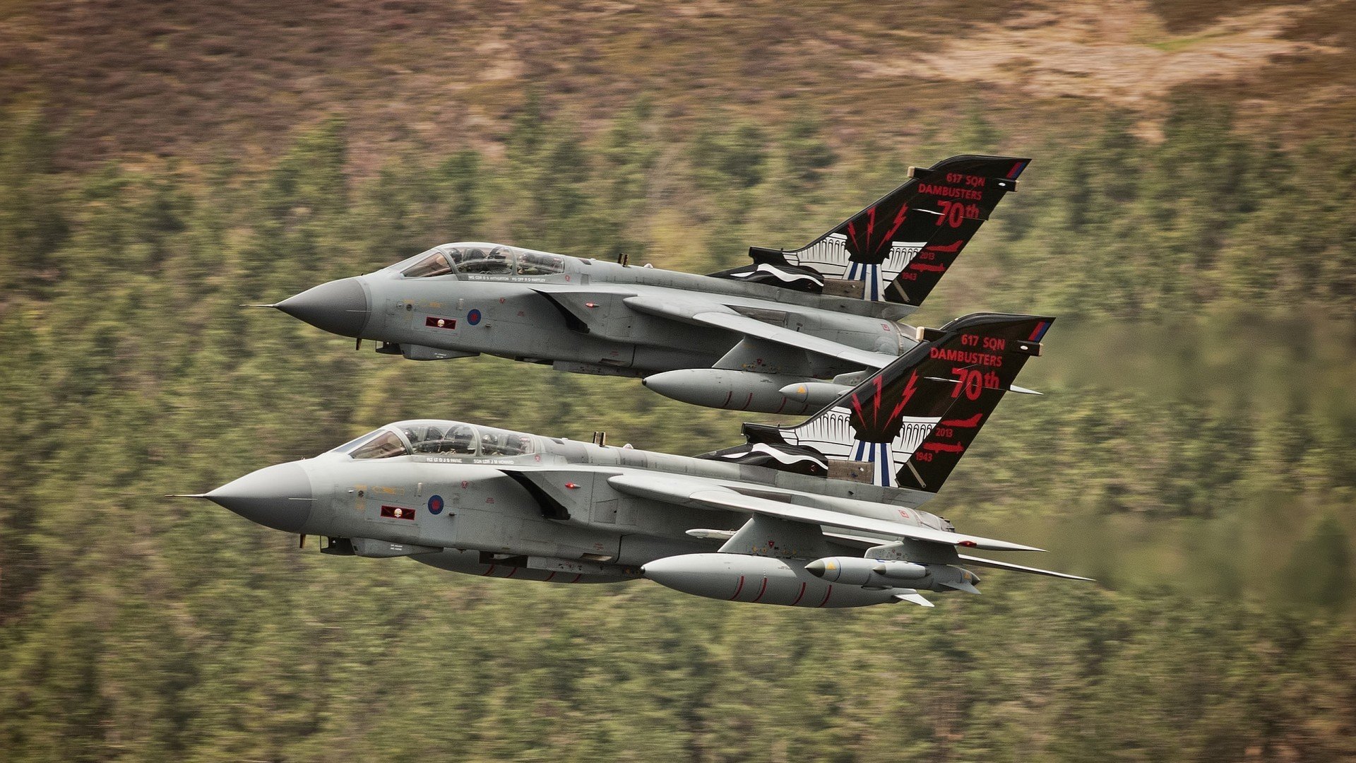 团队鏖战险中求,王者归来定乾坤—赛场上的瞬息与永恒