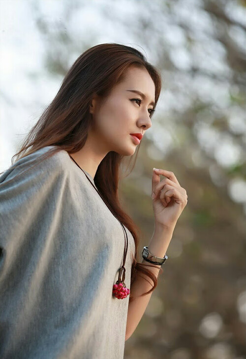 裁判哨响间的战略博弈,当雄鹿与凯尔特人对决,哈登式攻防转换思维的无形在场