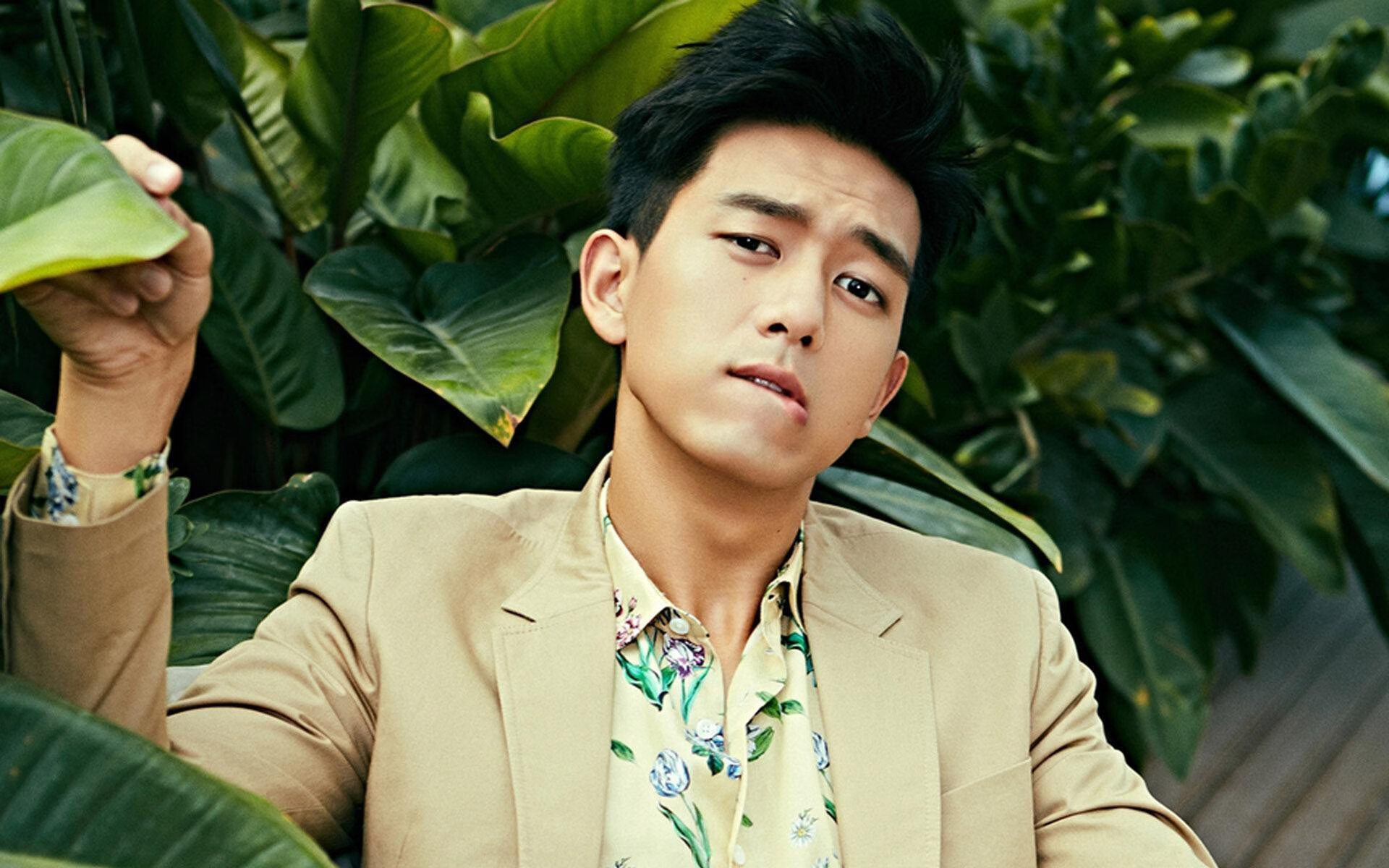 勒沃库森逆袭之夜，皮克神勇救主，关键战险胜尼日利亚劲旅